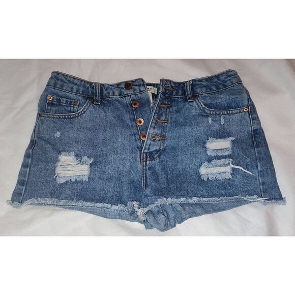 FOREVER 21 Button fly Distressed shorts Size 28. - Picture 1 of 5